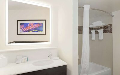 Hampton Inn & Suites Austin Downtown
