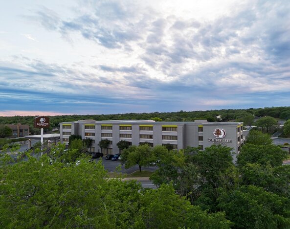 DoubleTree by Hilton Hotel Austin Northwest Arboretum