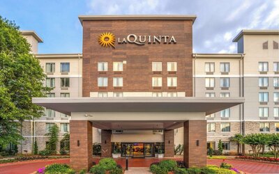 La Quinta Inn & Suites by Wyndham Atlanta Airport North