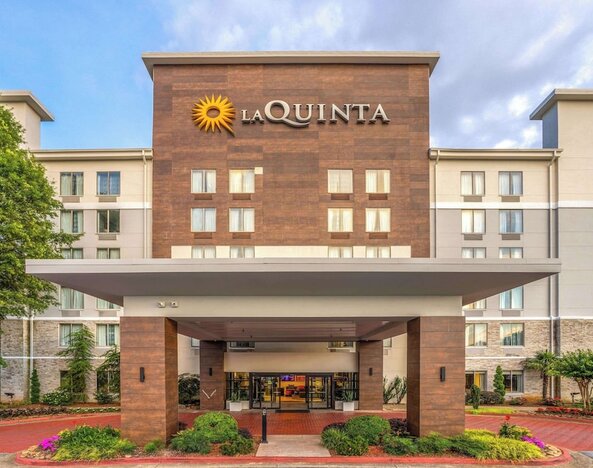 La Quinta Inn & Suites by Wyndham Atlanta Airport North