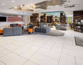 La Quinta Inn & Suites by Wyndham Atlanta Airport North