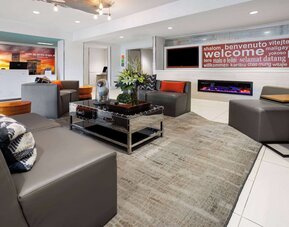 La Quinta Inn & Suites by Wyndham Atlanta Airport North