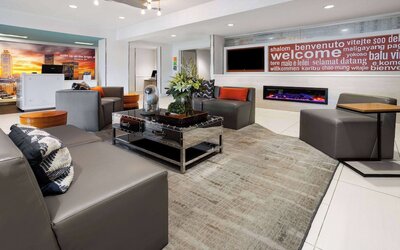 La Quinta Inn & Suites by Wyndham Atlanta Airport North