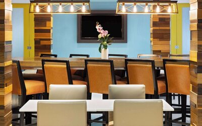 La Quinta Inn & Suites by Wyndham Atlanta Airport North