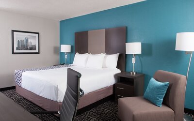 La Quinta Inn & Suites by Wyndham Atlanta Airport North