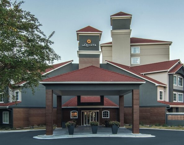 La Quinta Inn & Suites by Wyndham Atlanta Perimeter Medical