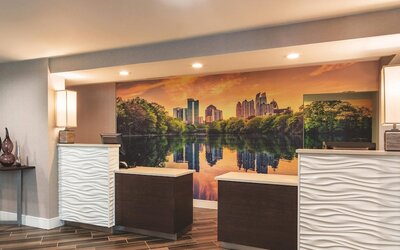 La Quinta Inn & Suites by Wyndham Atlanta Perimeter Medical
