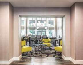 La Quinta Inn & Suites by Wyndham Atlanta Perimeter Medical