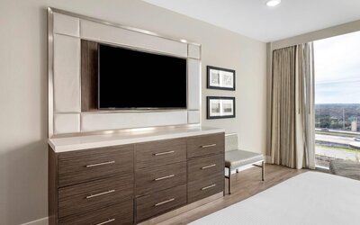 Cambria Hotel Austin Uptown Near The Domain