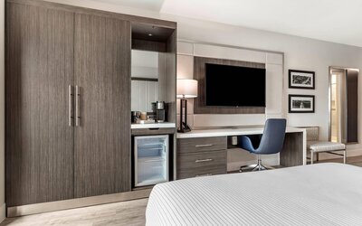 Cambria Hotel Austin Uptown Near The Domain
