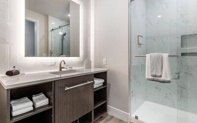 Cambria Hotel Austin Uptown Near The Domain