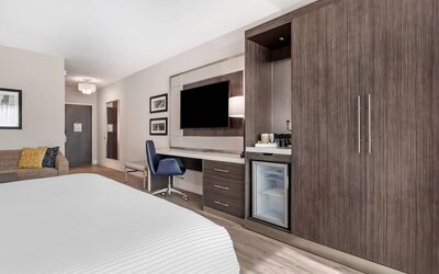 Cambria Hotel Austin Uptown Near The Domain