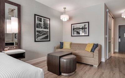 Cambria Hotel Austin Uptown Near The Domain