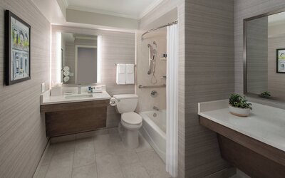 Four Points By Sheraton French Quarter