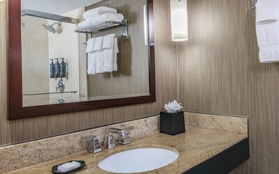 Courtland Grand Hotel, Trademark Collection by Wyndham