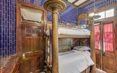 Royal Barracks Guest House