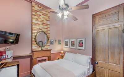 Royal Barracks Guest House