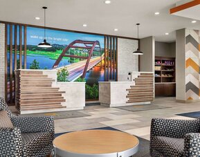 La Quinta Inn & Suites By Wyndham Austin South