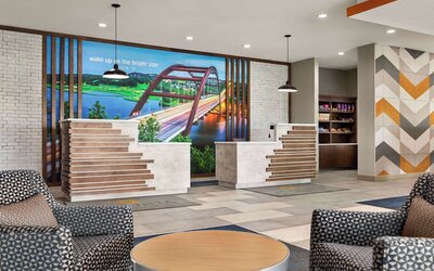La Quinta Inn & Suites By Wyndham Austin South