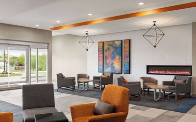 La Quinta Inn & Suites By Wyndham Austin South