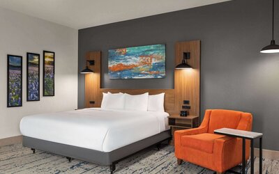 La Quinta Inn & Suites By Wyndham Austin South