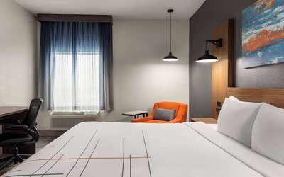 La Quinta Inn & Suites By Wyndham Austin South