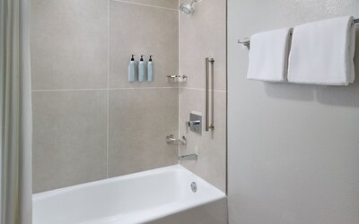 Courtyard by Marriott - Atlanta Executive Park/Emory