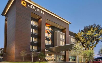 La Quinta Inn & Suites By Wyndham Austin South