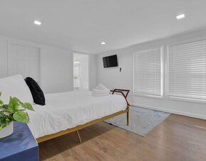 Atlanta Ivy Manor Message Now for Summer Special