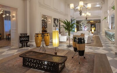 International House Hotel