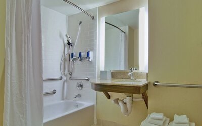 Four Points by Sheraton Nashville Airport