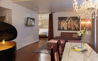 International House Hotel