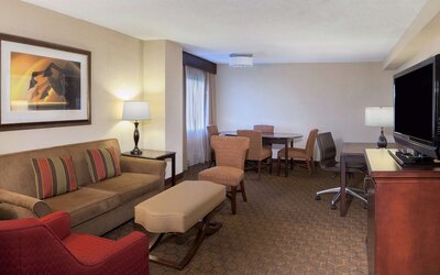 Embassy Suites by Hilton Austin Arboretum