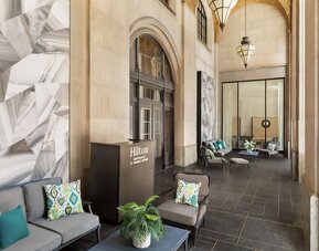 Hilton New Orleans/St. Charles Avenue