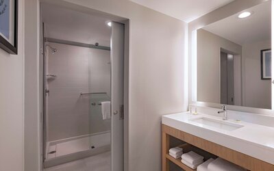 Hyatt Place Austin / Lake Travis / Four Points