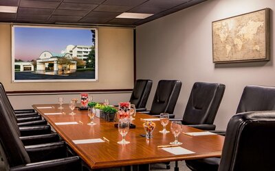 DoubleTree by Hilton Atlanta Windy Hill Ballpark