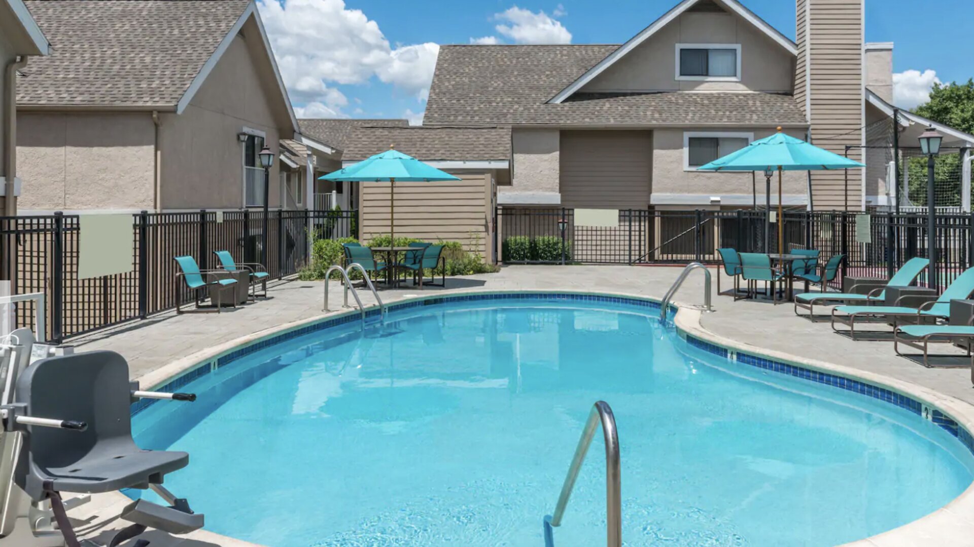 Hawthorn Suites By Wyndham St. Louis Westport Plaza