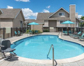 Hawthorn Suites By Wyndham St. Louis Westport Plaza