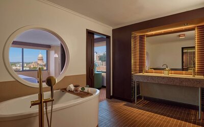 Downright Austin, a Renaissance Hotel