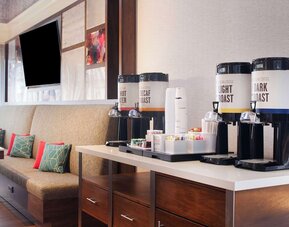 Hampton Inn & Suites Atlanta Airport North I-85