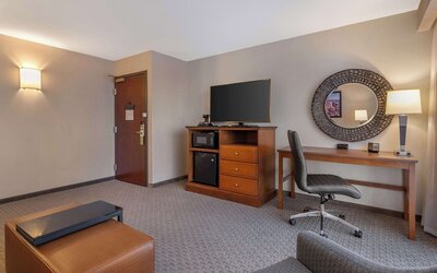 Drury Inn & Suites Atlanta Airport