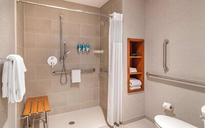 Drury Inn & Suites Atlanta Airport
