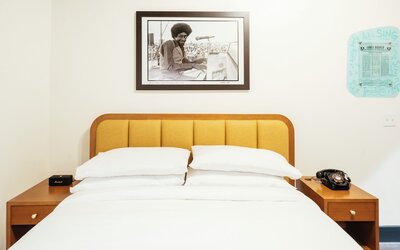 Dew Drop Inn