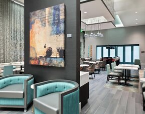 Hampton Inn & Suites Atlanta Buckhead Place
