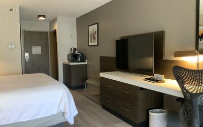 Crowne Plaza Nashville Airport by IHG