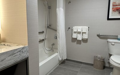Crowne Plaza Nashville Airport by IHG