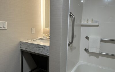 Crowne Plaza Nashville Airport by IHG