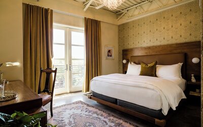 The Frances Modern Inn