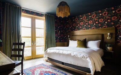 The Frances Modern Inn