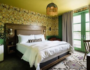 The Frances Modern Inn